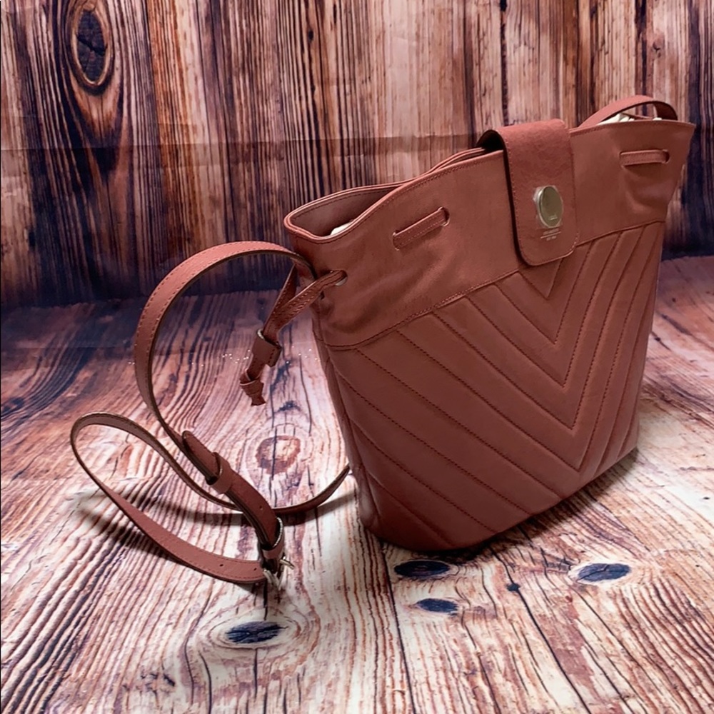NWT LODIS Carmel Lorensided QuiltedDrawstring Tote